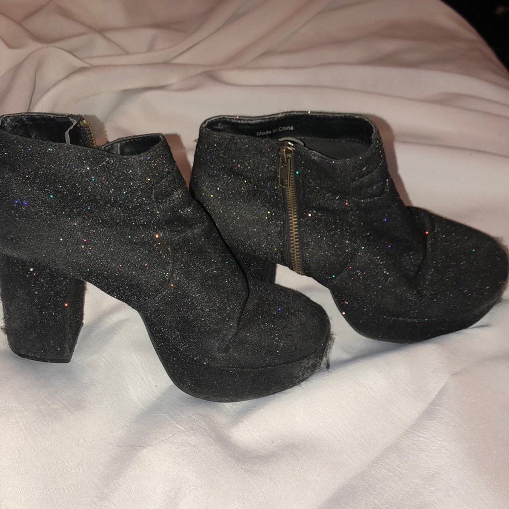 Black sparkly boots